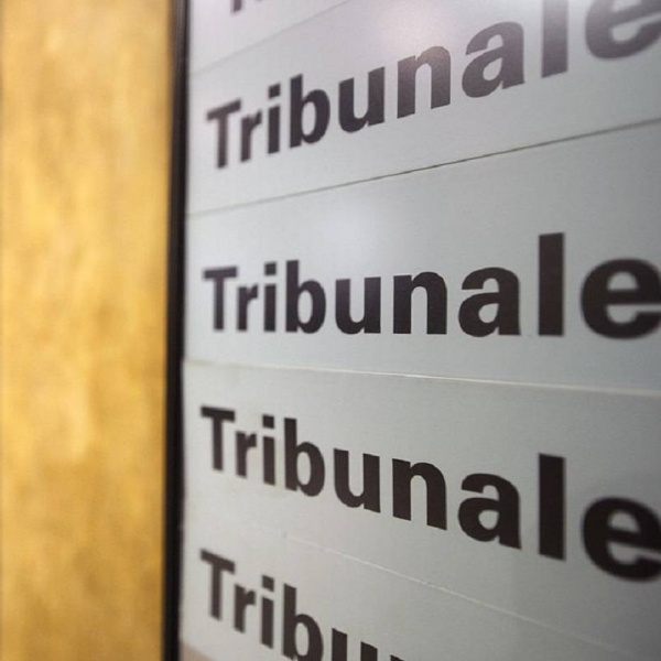 Uccise in “tempesta emotiva”, tenta il suicidio in carcere