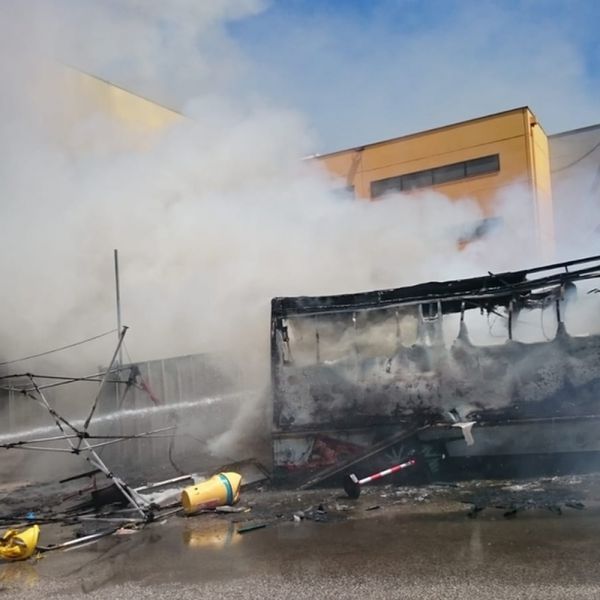 Venezia, esplode furgone vendita panini, quattro feriti