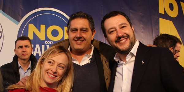 Iran, Capelli Al Vento E Hijab In Aria: Dalle Piazze Di Tutto Il Mondo Arriva Il Sostegno Alla - Foto 8