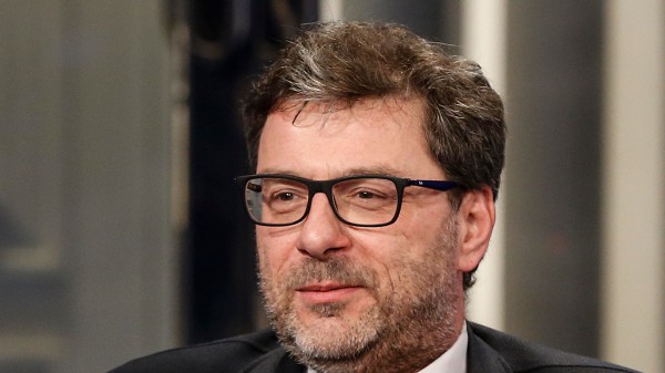 Governo, sulle riaperture deciderà il Consiglio dei ministri la prossima settimana ma intanto è sempre toto-data