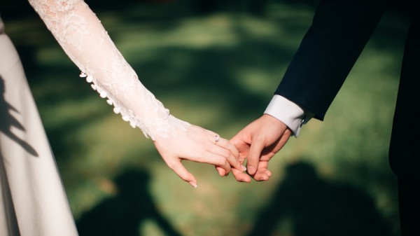 2 su 3 con riti civili, 1 su 5 con cittadini stranieri: se il matrimonio racconta, ancora oggi, la società