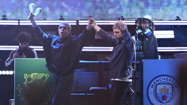 È finita la pace tra i fratelli Gallagher? Liam fa dietrofront su un possibile tour degli Oasis nel 2026