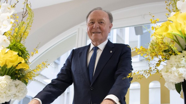 A Tombolo l'ultimo saluto a Ennio Doris, il ricordo di RTL 102.5
