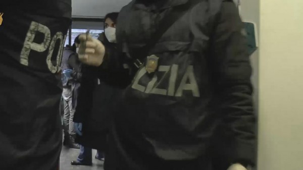 Abusi su modelle e minori, arrestati a Palermo tre manager della moda, nel giro anche clienti facoltosi