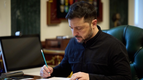 Accordi di pace complessi per l'Ucraina. Il NYT svela il piano di sicurezza. Le pressioni americane sugli asset russi