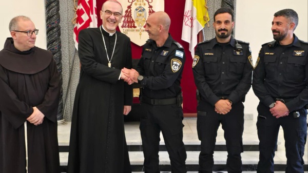 Accordo raggiunto: Pizzaballa al Santo Sepolcro per Pasqua, messe in streaming