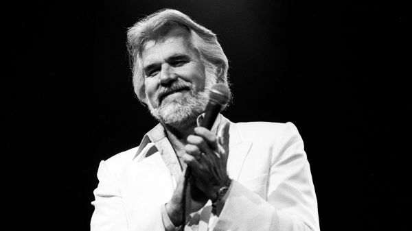 Addio a Kenny Rogers, gigante unico del country americano