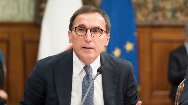 Al via a gennaio la campagna di vaccinazioni contro il Covid, e per Natale resta la linea di rigore del governo sugli spostamenti