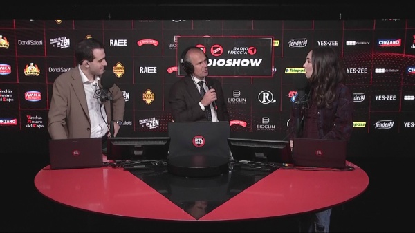 Al via il Festival di Sanremo: taglio del nastro per il Villaggio delle Radio davanti al radio truck di RTL 102.5