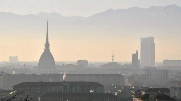 Allarme di Legambiente, peggiorata l'aria in 5 città