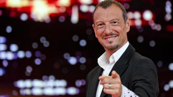 Amadeus in diretta su Radio Zeta, "Per Sanremo 2021, visto il cast, mi aspetto una presenza di giovani altissima tra il pubblico"