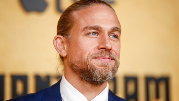 “Monster: La Storia di Ed Gein”, su Netflix la serie sul serial killer che ha Ispirato Psycho e Il Silenzio degli Innocenti