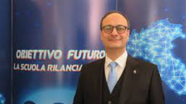 Antonello Giannelli in diretta su RTL 102.5: “Bisogna arrivare a scuola il più possibile immunizzati, ma non è un obbligo”