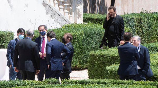 Apprezzamento per l'operato di Conte agli stati generali dell'economia da parte degli ospiti europei