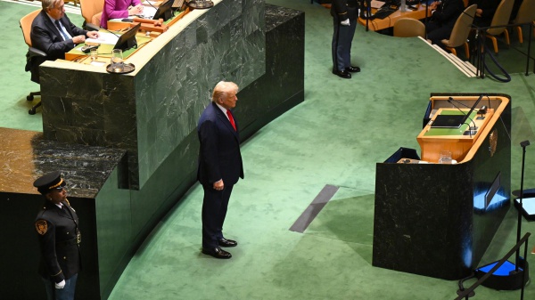 Assemblea dell' Onu: Donald Trump ne ha per tutti, europa invasa dai migranti, politiche green una truffa colossale