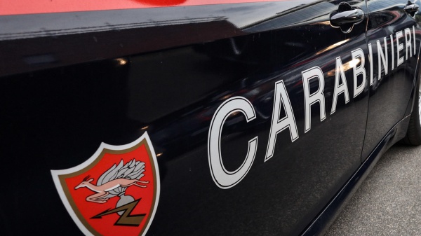 Benevento, uccide la moglie a colpi di pietra. 58enne in fuga