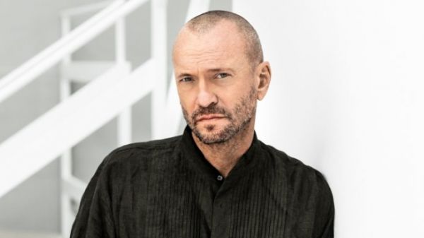 Biagio Antonacci, nel nuovo videoclip le azzurre del nuoto sincronizzato