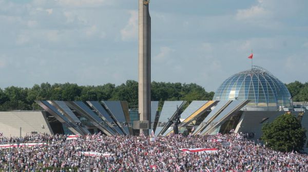 Bielorussia, continuano le proteste dopo le contestate elezioni, il presidente Lukashenko, esclude il ritorno al voto