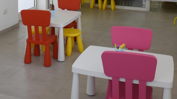 Potenza, schiaffi e insulti ai bimbi dell'asilo nido. Sospese tre educatrici