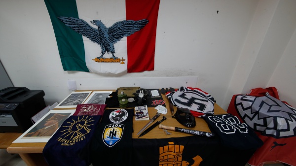 Blitz antiterrorismo in Campania; colpita associazione neonazista e suprematista, 4 arresti e decine di indagati