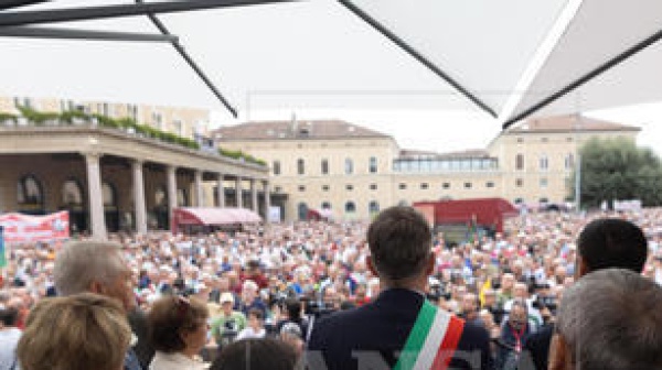 Bologna ricorda il 45esimo anniversario della strage