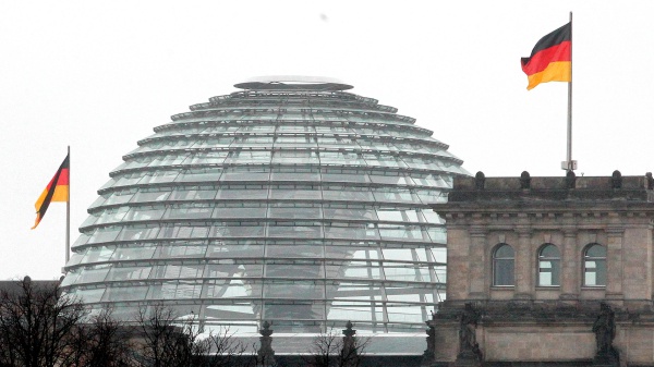 Germania, pianificavano un attacco al Parlamento. Arrestati venticinque estremisti