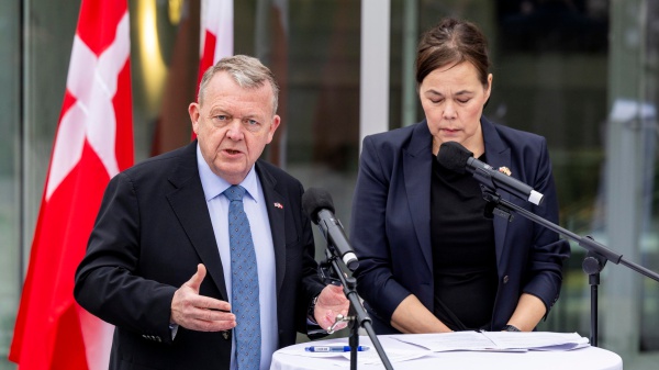 Braccio di ferro sulla Groenlandia: Trump insiste, la Danimarca resiste