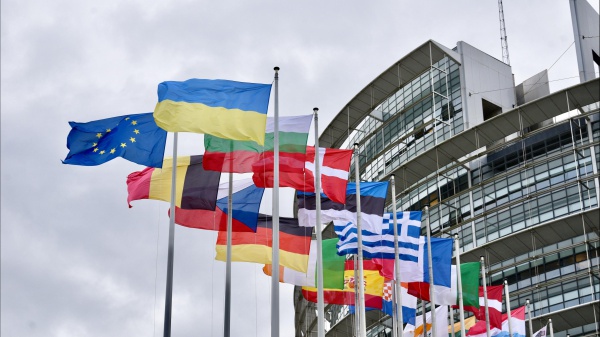 Bruxelles: presunti casi di corruzione, fermati l'ex eurodeputato Panzeri e il sindacalista Visentini