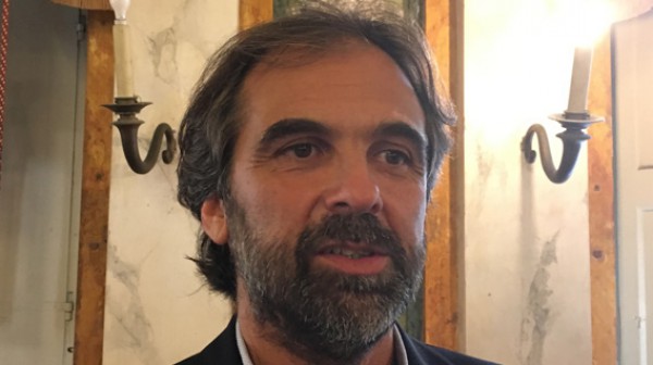 Bufera social sul city manager della cultura del Comune di Genova, tweet contro il nuovo James Bond, prima donna 007