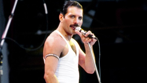 Stasera in tv c'è Bohemian Rhapsody: il ruolo di Freddie Mercury