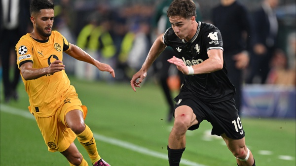 Calcio, pareggio pirotecnico della Juventus contro il Borussia Dortmund all'esordio in Champions League