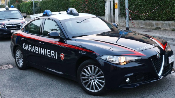 Caltanissetta, torturato e seviziato un tredicenne. Arrestati due adolescenti