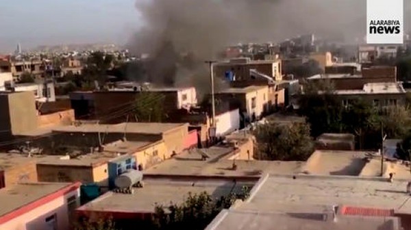 Caos a Kabul, ancora morti nella capitale, i talebani faranno partire gli afghani  con documento di viaggio estero