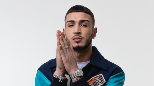 Capo Plaza a RTL 102.5: “Penso di portare in alto la bandiera dell’Italia musicalmente parlando con il mio genere”