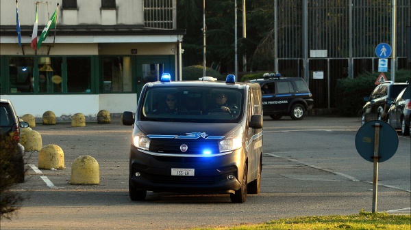 Caso Cospito: l’anarchico continua lo sciopero della fame, per il ministro della Giustizia deve restare al 41 bis