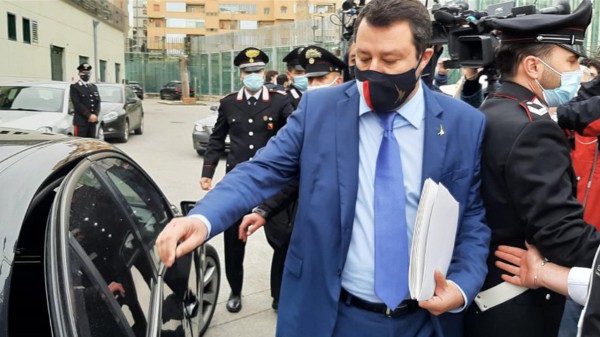 Caso Open Arms, Matteo Salvini rinviato a giudizio; è accusato di sequestro di persona e rifiuto di atti d'ufficio
