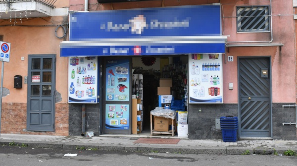 Catania: arrestato l'ex marito della donna accoltellata. Lei viva per miracolo