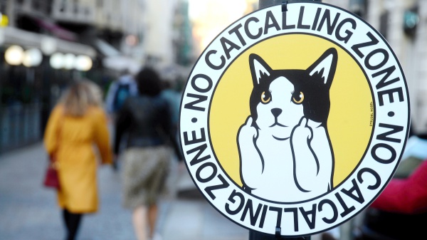 Catcalling, condannati a un mese di carcere, con pena sospesa, 3 militari dell'esercito