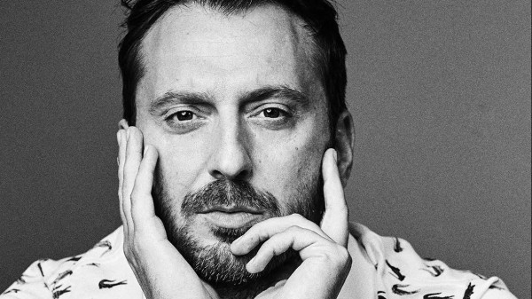 Cesare Cremonini a RTL 102.5, “Ho sentito giusto scrivere un libro che cucisse la mia vita e la mia musica”