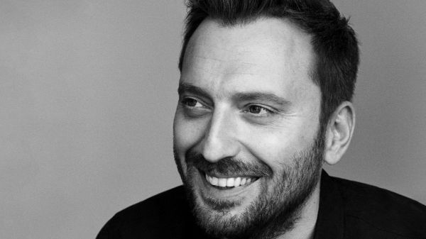 Cesare Cremonini, domani 15 novembre esce "Al telefono"