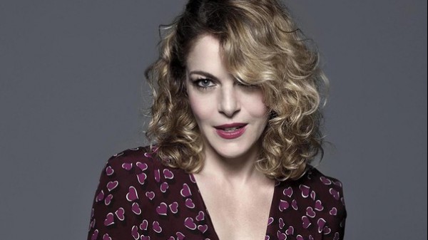 Claudia Gerini a RTL 102.5: "Il reddito di cittadinanza? Sono altamente a sfavore: spinge le persone a non lavorare"