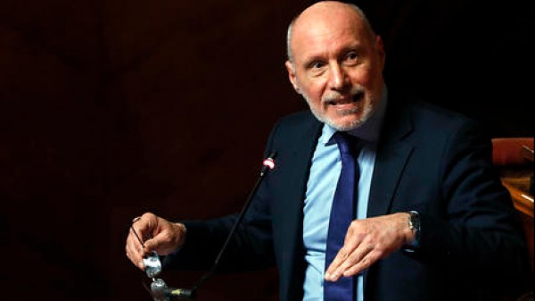 Concordia, il comandante De Falco a RTL 102.5: "una strage che si poteva evitare, una tragedia senza mistero..."