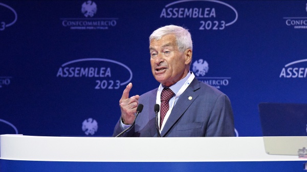 Confcommercio, assemblea generale a Roma. Il PIL cresce ma frenano i consumi, aumenta il divario Nord-Sud