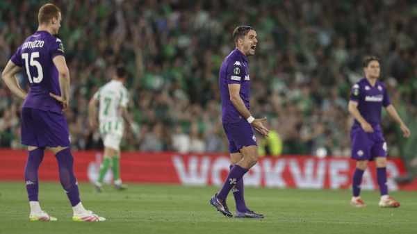 Conference League. Fiorentina ko a Siviglia, la viola guarda al Franchi per la rimonta