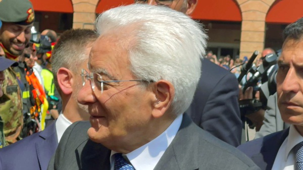 Confindustria, il presidente Mattarella: “L’economia sana aiuta la democrazia, no a cavalcare le paure”