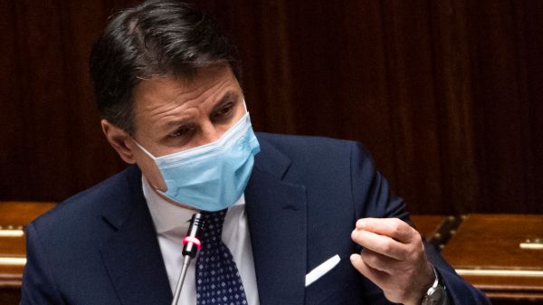 Conte: "Senza DPCM la curva sfugge di mano"