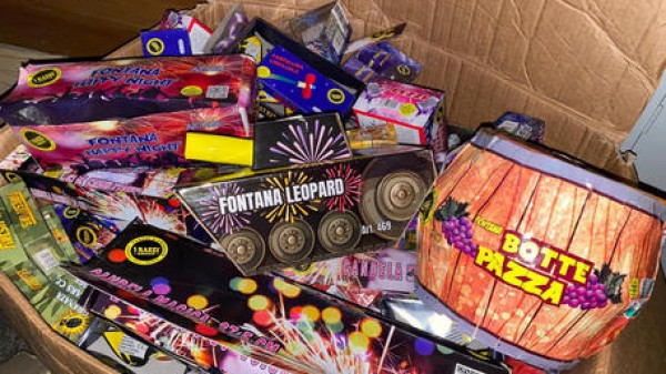 Conto alla rovescia per Capodanno, primo ferito per i botti in provincia di Lecce