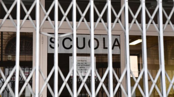 Coronavirus, governo, scuole chiuse fino a metà marzo