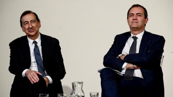 Coronavirus, i sindaci Sala e De Magistris scrivono al ministro Speranza, "Di chi è l'idea del lockdwn?"