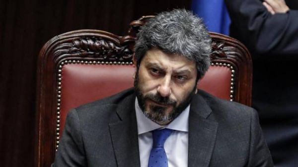 Coronavirus, il presidente della Camera dei Deputati, Roberto Fico: "Serve unità, dobbiamo lavorare per il bene comune dei cittadini"